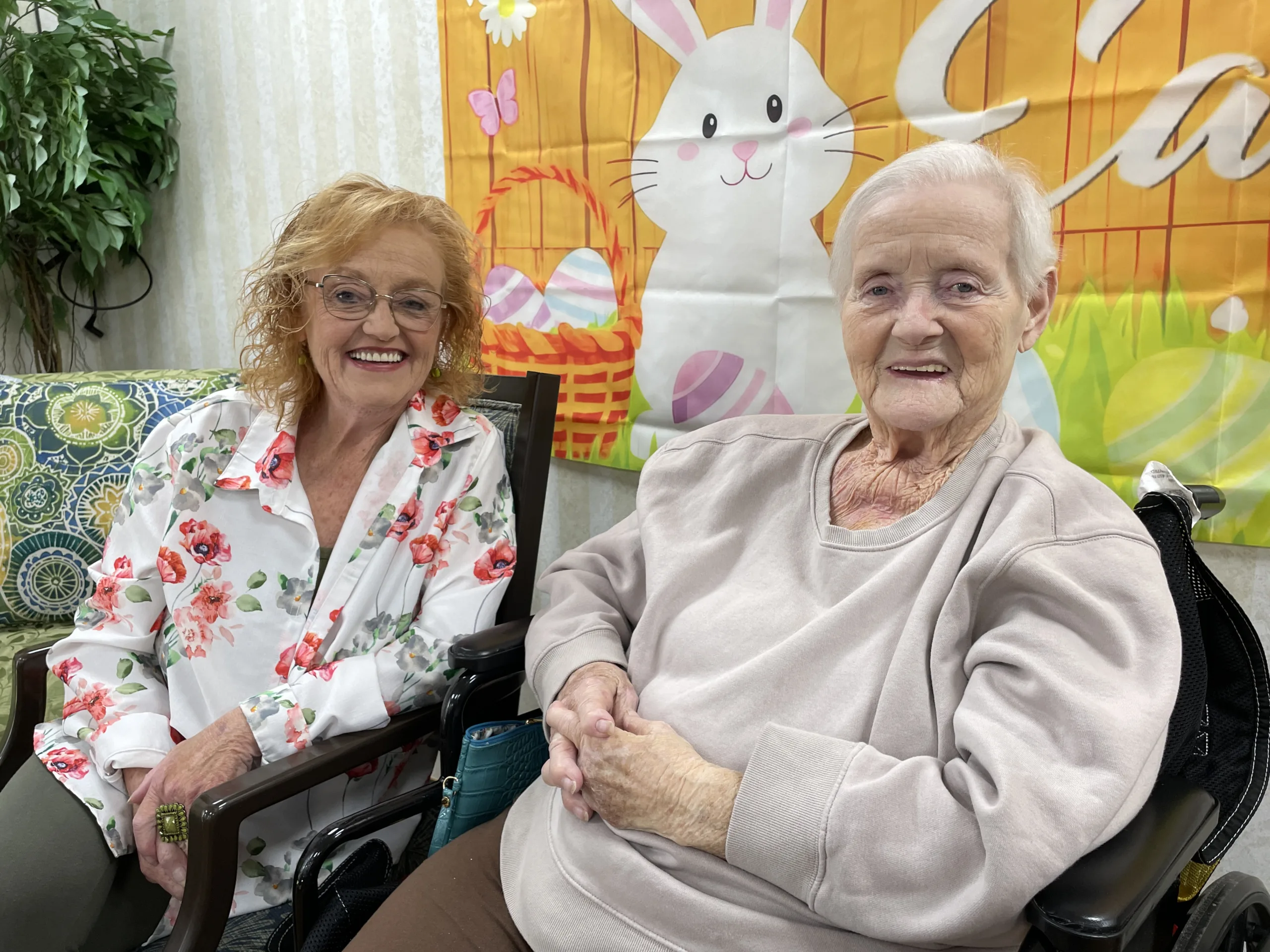 Potrait of Amelia Turnage (right) and her oldest daughter Connie